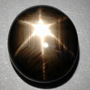 10,29 ctw natürlicher schwarzer Stern-Saphir, Oval Schliff, Lichtundurchlässig
