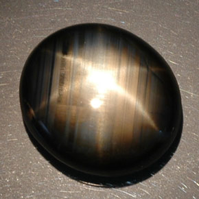 16,89 ctw natürlicher schwarzer Stern-Saphir, Oval Schliff, Lichtundurchlässig