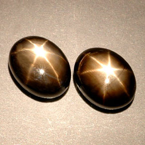  ct natürliche schwarzer Stern-Saphir-Edelsteine, Oval Schliff, Lichtundurchlässig
