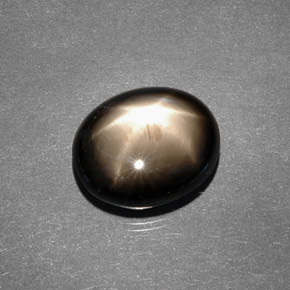 7,88 ctw natürlicher schwarzer Stern-Saphir, Oval Schliff, Lichtundurchlässig