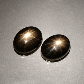  ct natürliche schwarzer Stern-Saphir-Edelsteine, Oval Schliff, Lichtundurchlässig