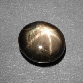 5,82 ctw natürlicher schwarzer Stern-Saphir, Oval Schliff, Lichtundurchlässig