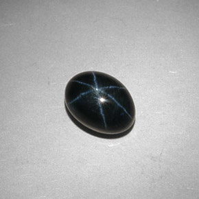 2,44 ctw natürlicher blauer Stern-Saphir, Oval Schliff, Lichtundurchlässig