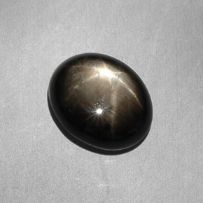 7,90 ctw natürlicher schwarzer Stern-Saphir, Oval Schliff, Lichtundurchlässig