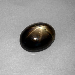 1,80 ctw natürlicher schwarzer Stern-Saphir, Oval Schliff, Lichtdurchlässig