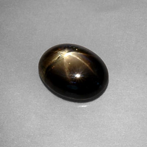 1,80 ctw natürlicher schwarzer Stern-Saphir, Oval Schliff, Lichtdurchlässig