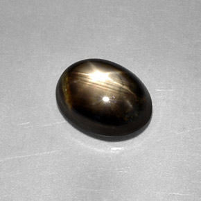 2,27 ctw natürlicher schwarzer Stern-Saphir, Oval Schliff, Lichtundurchlässig