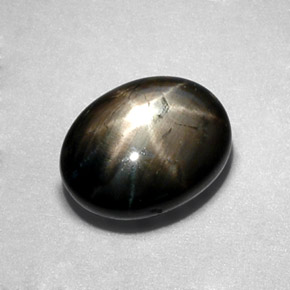 2,30 ctw natürlicher schwarzer Stern-Saphir, Oval Schliff, Lichtundurchlässig