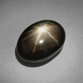 9,00 ctw natürlicher schwarzer Stern-Saphir, Oval Schliff, Lichtundurchlässig