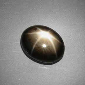 5,08 ctw natürlicher schwarzer Stern-Saphir, Oval Schliff, Lichtundurchlässig