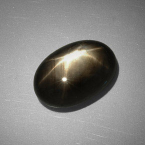 7,83 ctw natürlicher schwarzer Stern-Saphir, Oval Schliff, Lichtundurchlässig