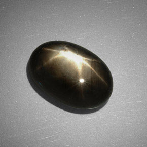 7,83 ctw natürlicher schwarzer Stern-Saphir, Oval Schliff, Lichtundurchlässig