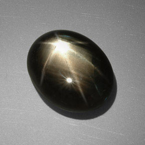 11,40 ctw natürlicher schwarzer Stern-Saphir, Oval Schliff, Lichtundurchlässig
