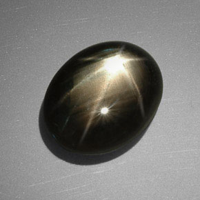 11,40 ctw natürlicher schwarzer Stern-Saphir, Oval Schliff, Lichtundurchlässig