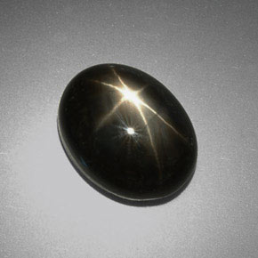 9,38 ctw natürlicher schwarzer Stern-Saphir, Oval Schliff, Lichtundurchlässig
