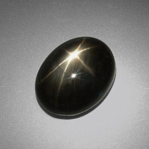 9,38 ctw natürlicher schwarzer Stern-Saphir, Oval Schliff, Lichtundurchlässig