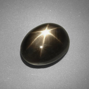 5,66 ctw natürlicher schwarzer Stern-Saphir, Oval Schliff, Lichtundurchlässig