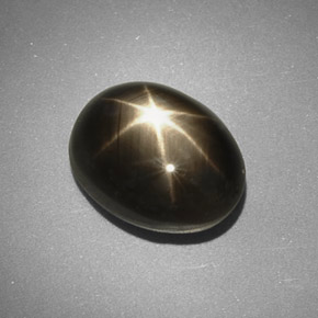 5,66 ctw natürlicher schwarzer Stern-Saphir, Oval Schliff, Lichtundurchlässig