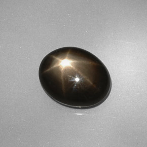 4,38 ctw natürlicher schwarzer Stern-Saphir, Oval Schliff, Lichtundurchlässig