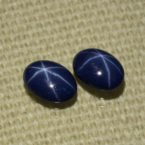 1.98 ct natürliche Dämmerungsblau Sternsaphir-Edelsteine, Oval Schliff, Lichtundurchlässig
