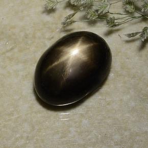 3,10 ctw natürlicher schwarzer Stern-Saphir, Oval Schliff, Lichtundurchlässig