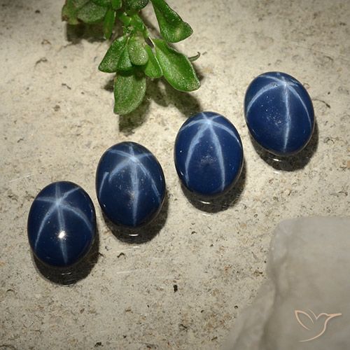 2.84 ct natürliche Tiefes Marineblau Sternsaphir-Edelsteine, Oval, Lichtundurchlässig
