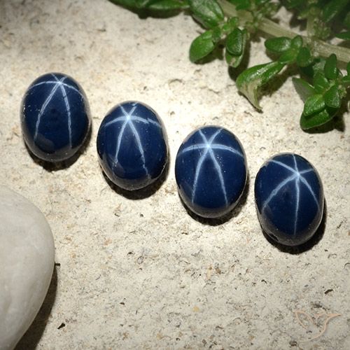 6.13 ct natürliche Tiefes Marineblau Sternsaphir-Edelsteine, Oval Schliff, Lichtundurchlässig