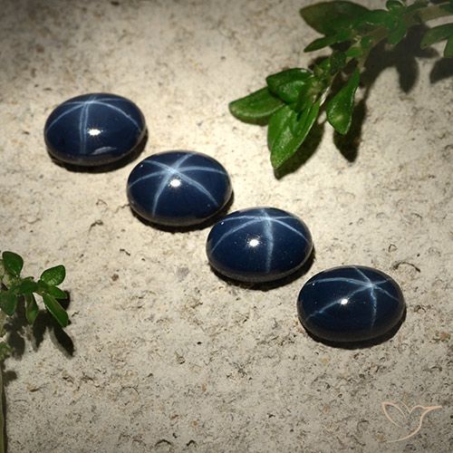 5.48ctw Natürlicher Tiefes Marineblau Sternsaphir, Oval, Lichtundurchlässig