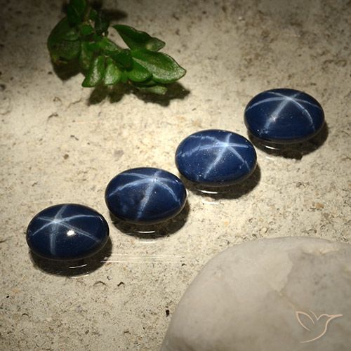 3.64ctw Natürlicher tiefblau Sternsaphir, Oval, Lichtundurchlässig