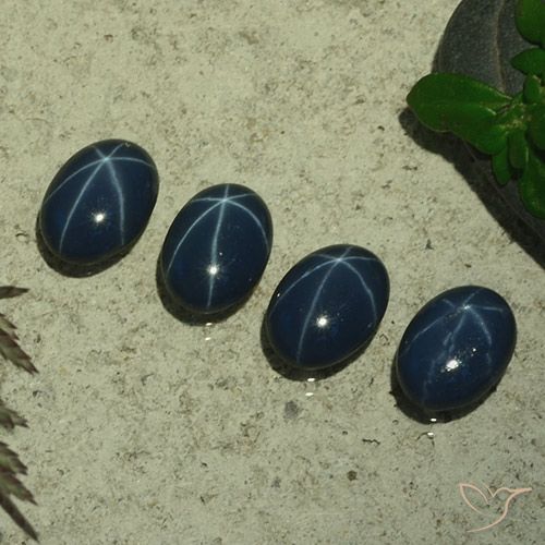 4.04ctw Natürlicher tiefblau Sternsaphir, Oval, Lichtundurchlässig