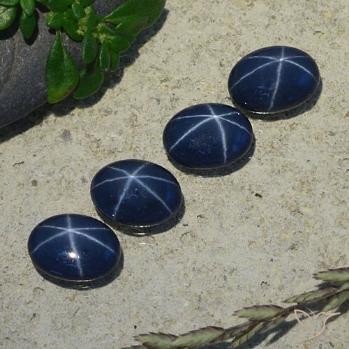 3.80ctw Natürlicher tiefblau Sternsaphir, Oval, Lichtundurchlässig
