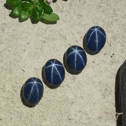4.05ctw Natürlicher tiefblau Sternsaphir, Oval, Lichtundurchlässig