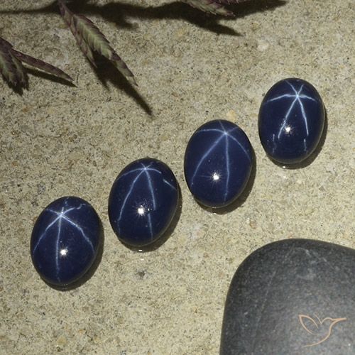 3.73ctw Natürlicher tiefblau Sternsaphir, Oval, Lichtundurchlässig