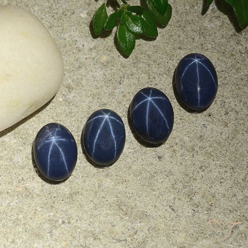 4.27ctw Natürlicher tiefblau Sternsaphir, Oval, Lichtundurchlässig