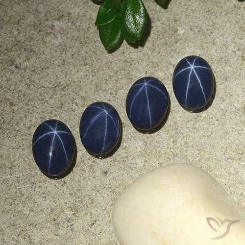 3.56 ct natürliche Tiefes Marineblau Sternsaphir-Edelsteine, Oval, Lichtundurchlässig