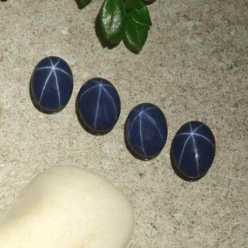 3.56 ct natürliche Tiefes Marineblau Sternsaphir-Edelsteine, Oval, Lichtundurchlässig