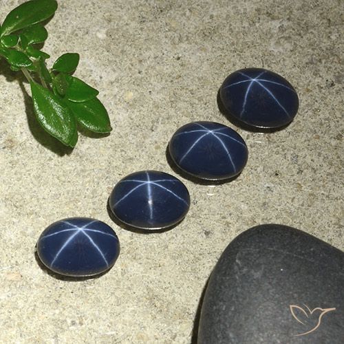4.52ctw Natürlicher Tiefes Marineblau Sternsaphir, Oval, Lichtundurchlässig