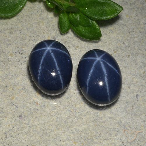 3.04ctw Natürlicher tiefblau Sternsaphir, Oval, Lichtundurchlässig