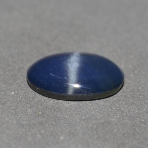 0,72 ctw natürlicher blauer Stern-Saphir, Oval Schliff, Lichtdurchlässig