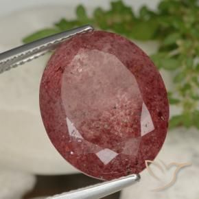 9,17 ctw natürlicher Sangria Rot Erdbeerquarz, Oval, Lichtdurchlässig
