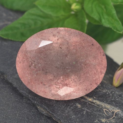 8.69ct Natürlicher Mittelrosa Erdbeerquarz, Oval, Lichtdurchlässig