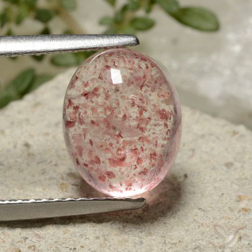 3.80ct Natürlicher Mittelrosa Erdbeerquarz, Oval, Lichtdurchlässig