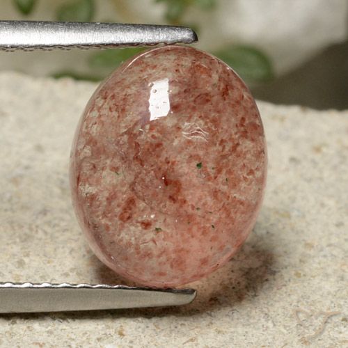 4.03ct Natürlicher Mittelrosa Erdbeerquarz, Oval, Lichtdurchlässig