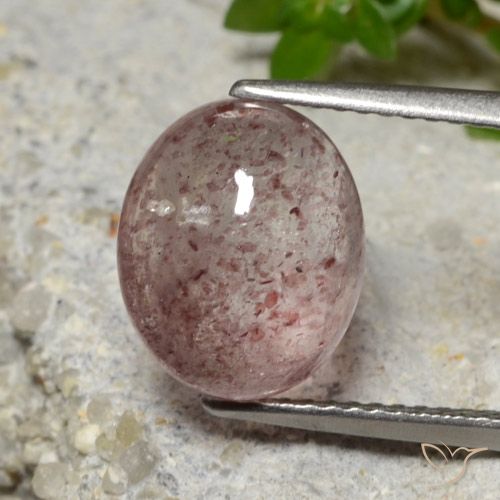 4.67ct Natürlicher Mittelrosa Erdbeerquarz, Oval, Lichtdurchlässig