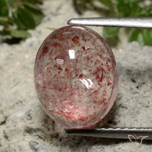 4.31ct Natürlicher Dunkelrosa Erdbeerquarz, Oval, Lichtdurchlässig