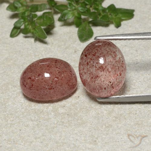 10.07ctw Natürlicher Himbeerrosa Erdbeerquarz, Oval, Lichtdurchlässig