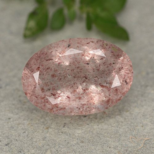 4.94ct Natürlicher hellrosa Erdbeerquarz, Oval, Lichtdurchlässig