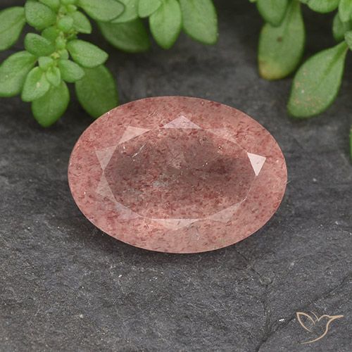 5.87ct Natürlicher hellrose-rosa Erdbeerquarz, Oval, Lichtdurchlässig