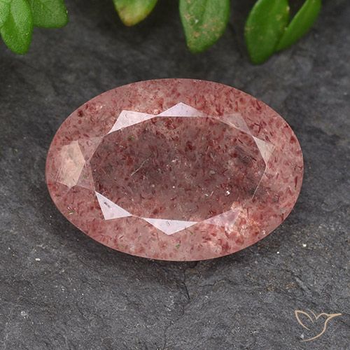 4.75ct Natürlicher Mittelrosa Erdbeerquarz, Oval, Lichtdurchlässig
