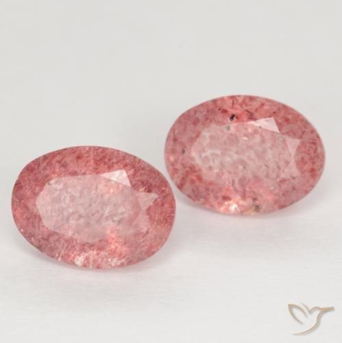 2.75 ct natürliche rötlich-rosa Erdbeerquarz-Edelsteine, Oval, Lichtdurchlässig